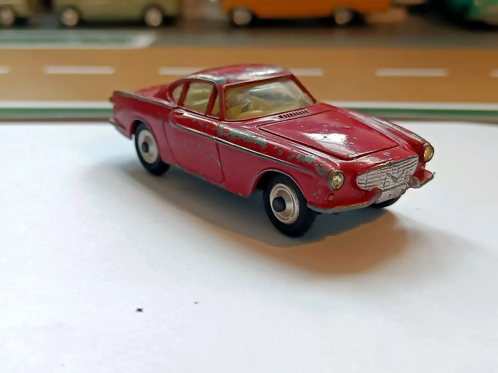 228 Volvo P1800 in red