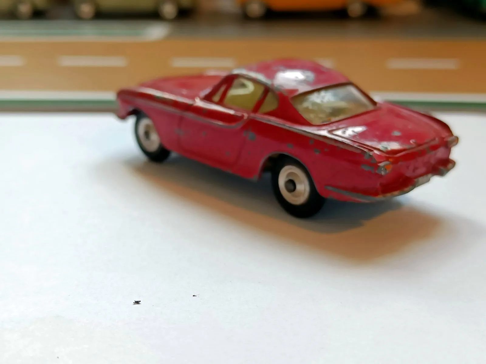 228 Volvo P1800 in red