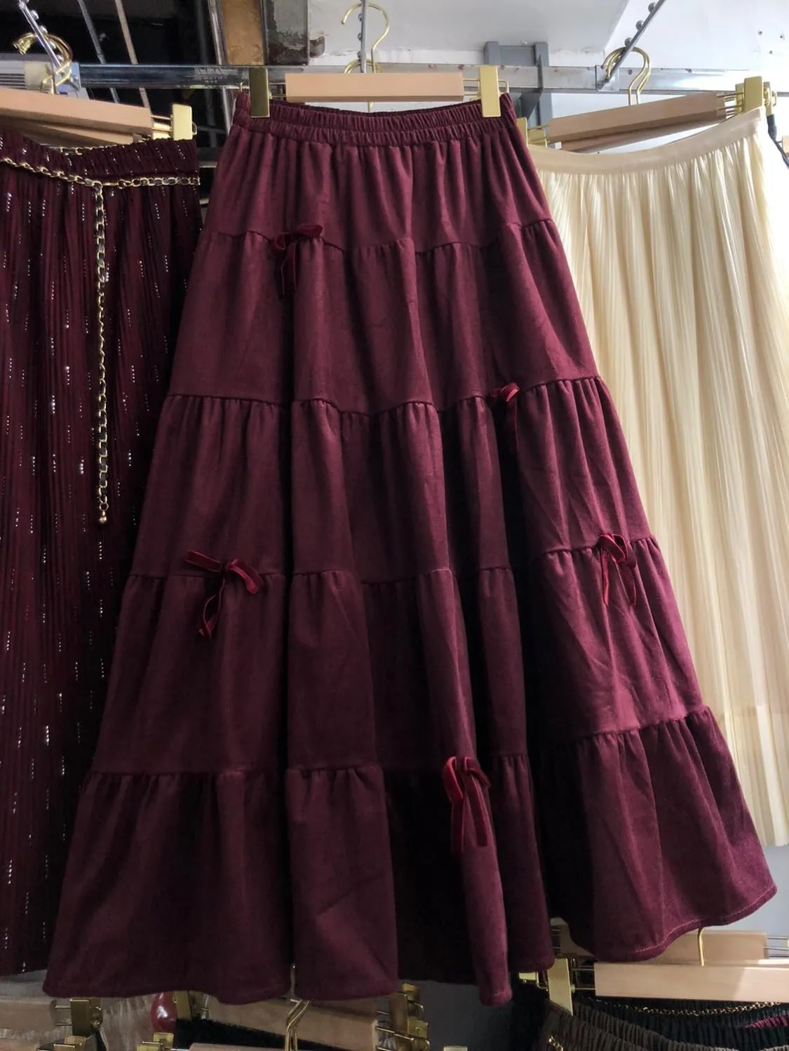 chouyatou Womens Elastic High Waist Velvet Skirt Cute Pleated A Line Flared Midi Tiered Skirt with Bowknot