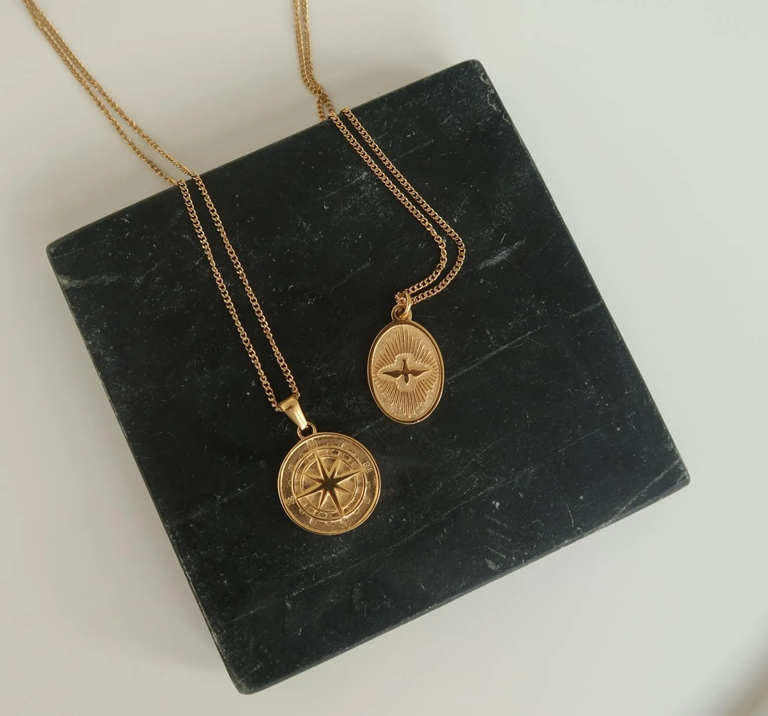 Compass Pendant Necklace | Gold