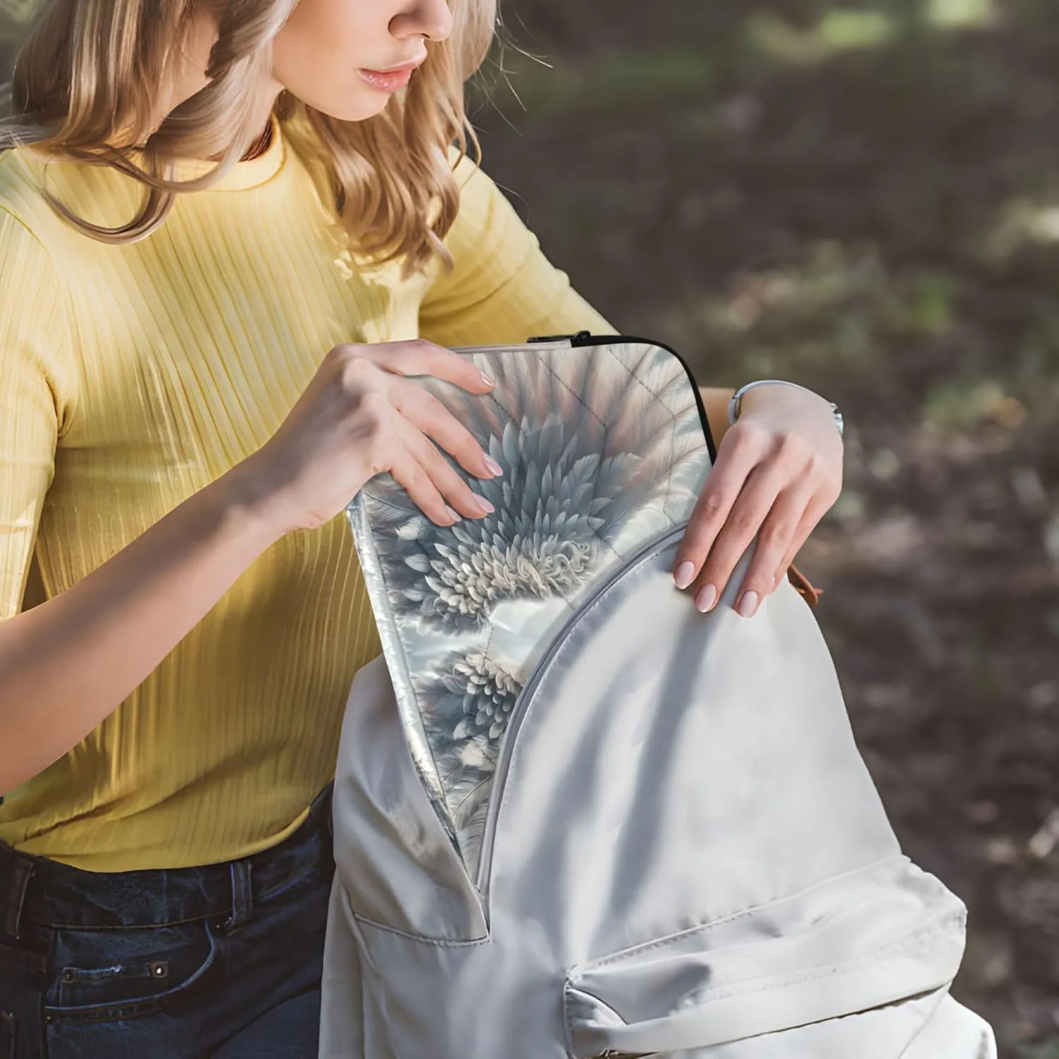 Elegant White Wings Gray Laptop Sleeve, 13-13.3 Inch Laptop Bags for Women, Teacher Bags