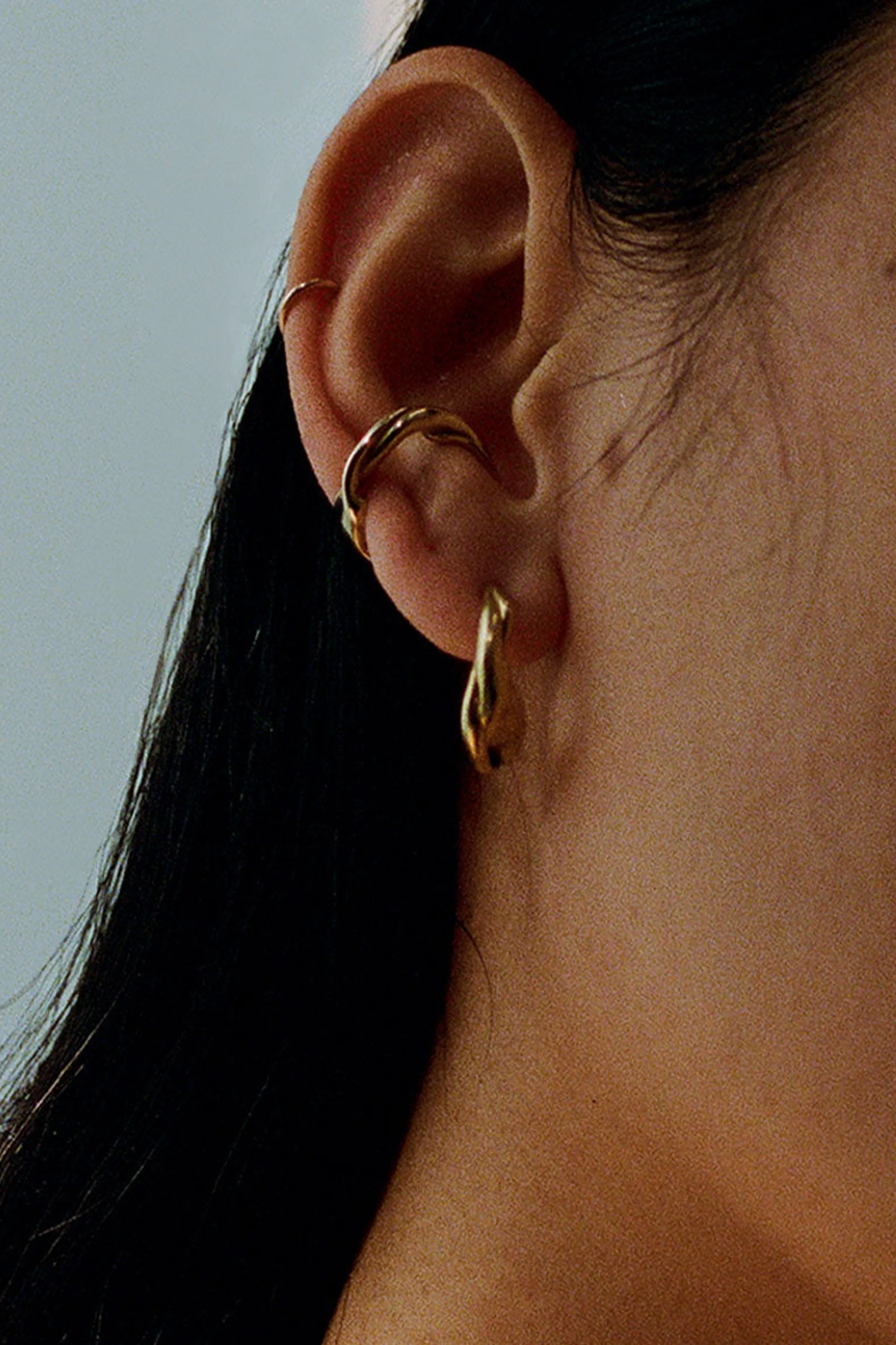 Faris Twist Hoops
