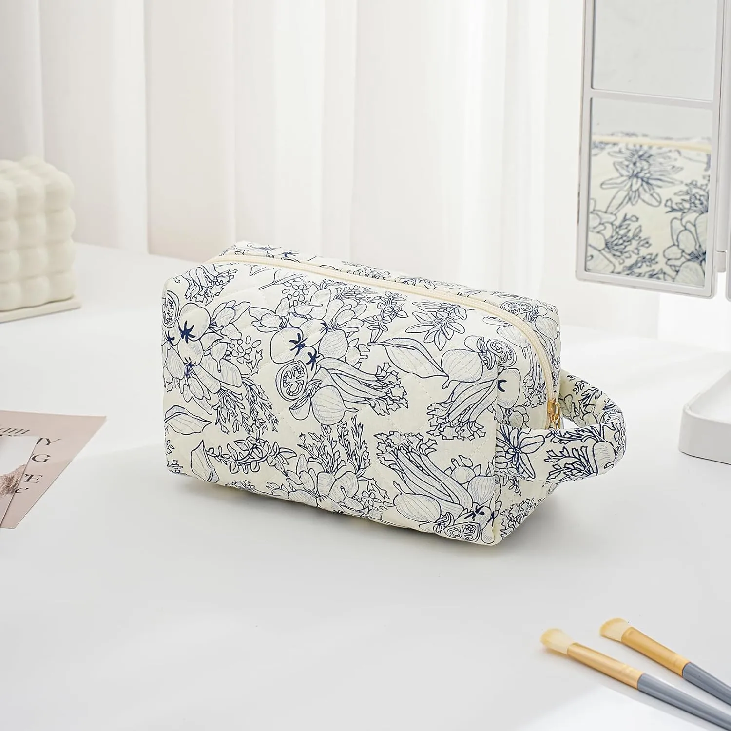 Gleyemor Cute Small Quilted Makeup Bag for Women, Floral Cotton Cosmetic Bag, Toiletry Pouch Travel Essentials Christmas Gifts (Navy Flowers)