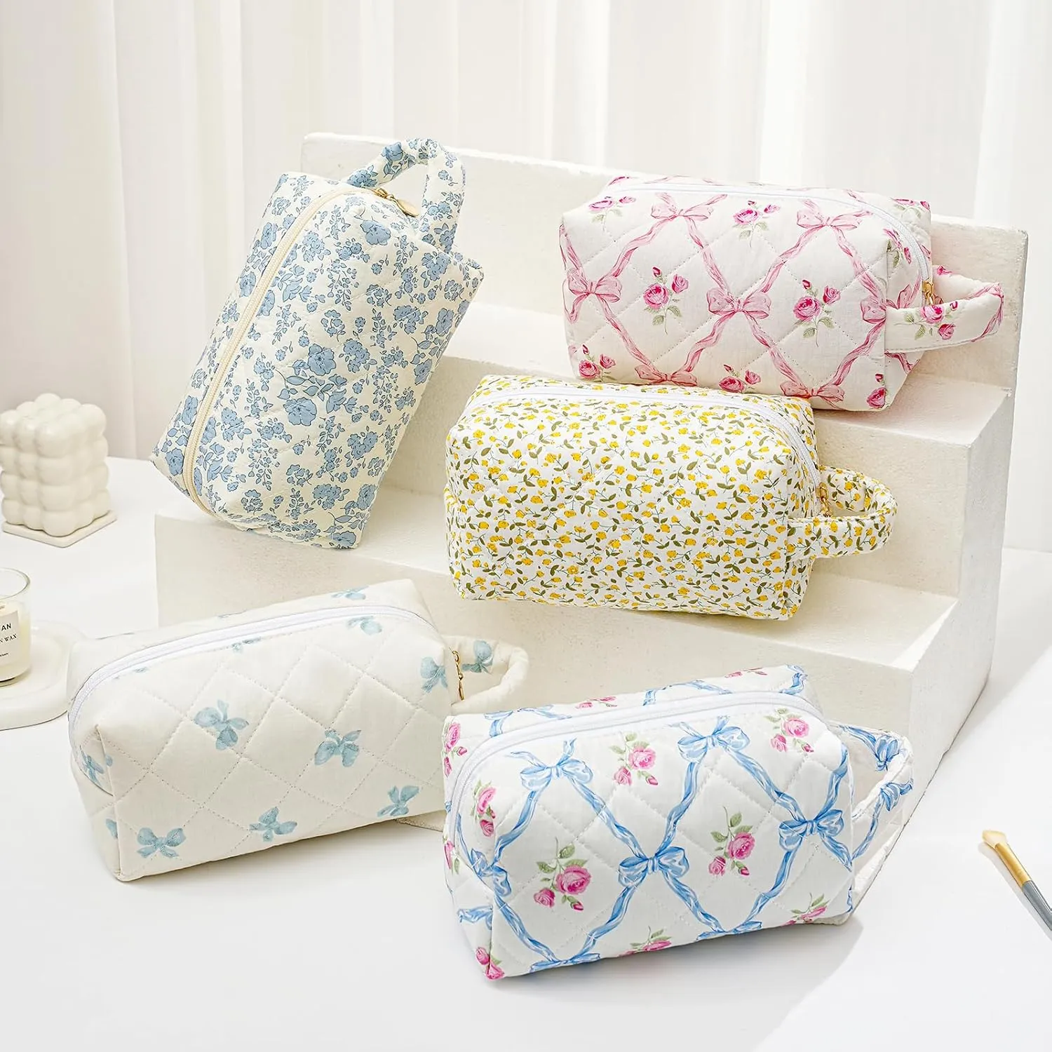 Gleyemor Cute Small Quilted Makeup Bag for Women, Floral Cotton Cosmetic Bag, Toiletry Pouch Travel Essentials Christmas Gifts (Navy Flowers)