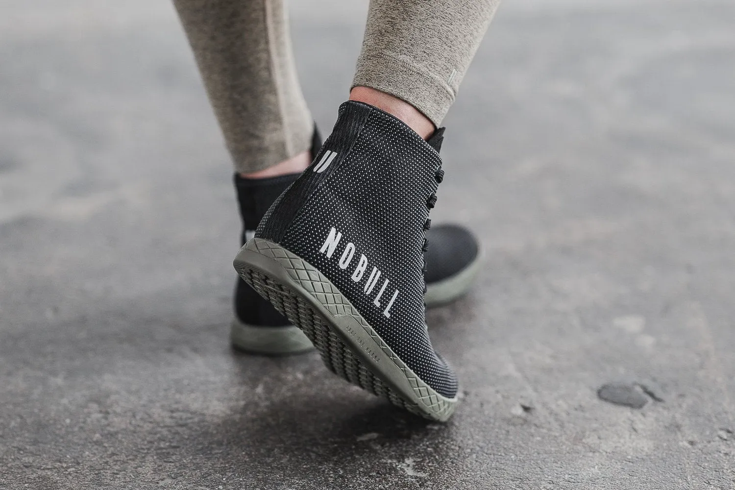 HIGH-TOP BLACK IVY TRAINER (WOMEN'S)