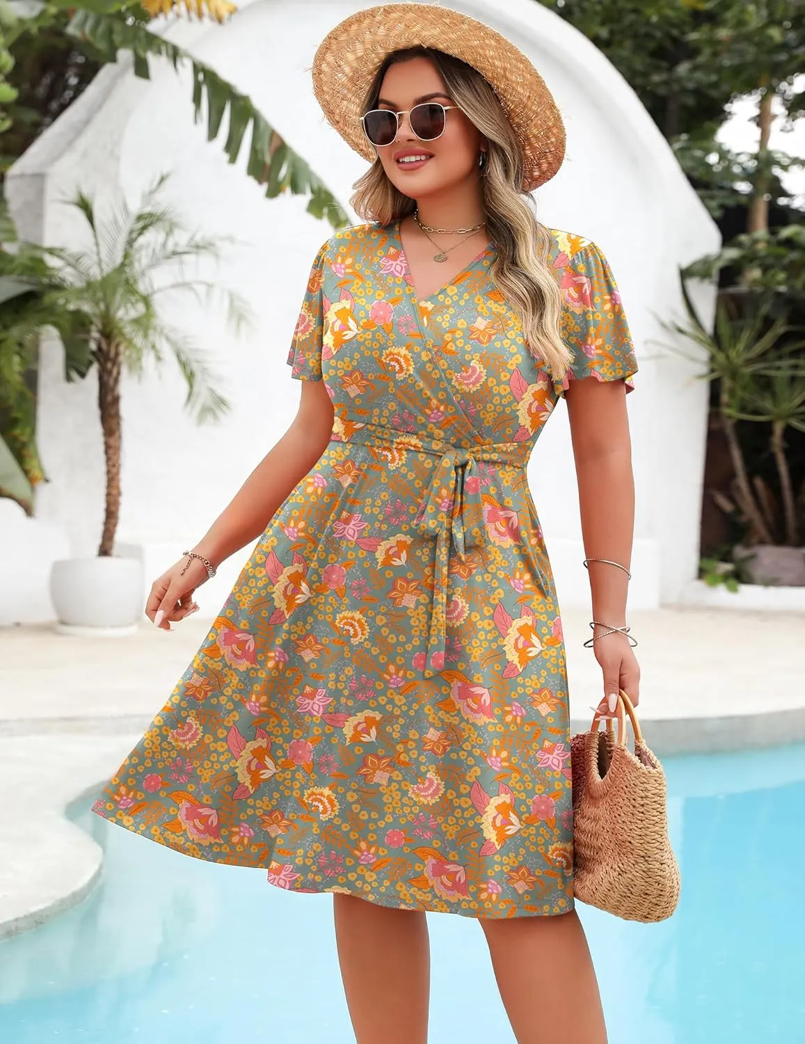 IN'VOLAND Women's Plus Size V Neck Knee Length Dress Casual Floral Dresses Summer Short Sleeve Sundress with Pockets