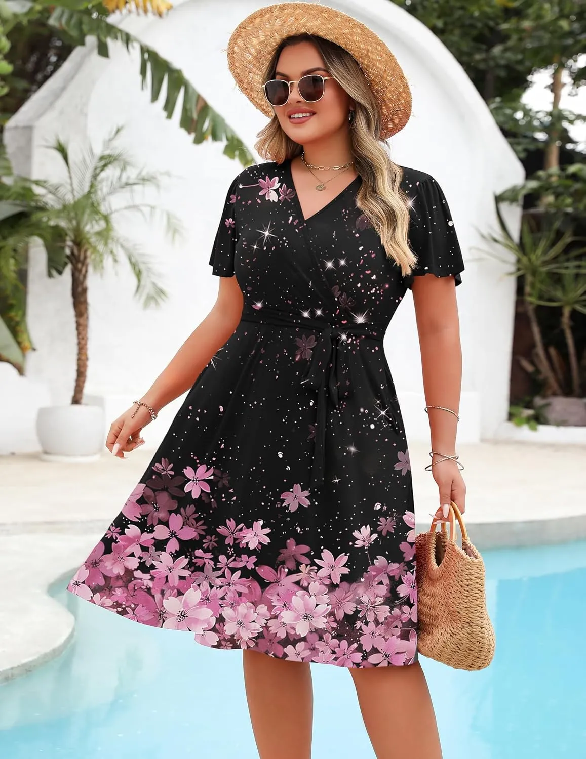 IN'VOLAND Women's Plus Size V Neck Knee Length Dress Casual Floral Dresses Summer Short Sleeve Sundress with Pockets