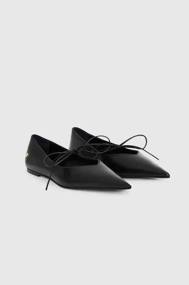 Nikki Flats Black