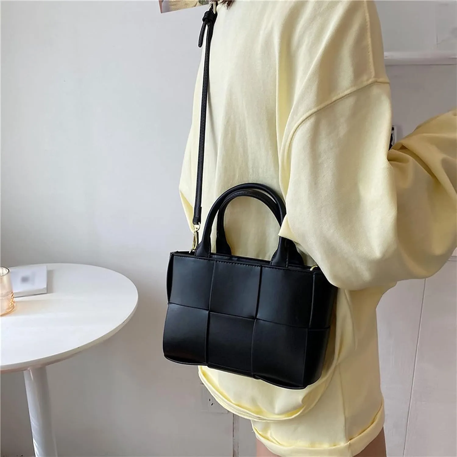 Shoulder Bags Small PU Leather Crossbody Bags for Women Summer Shoulder Handbags and Purses(White)